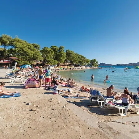 In With Kitchen Апартаменты Турань