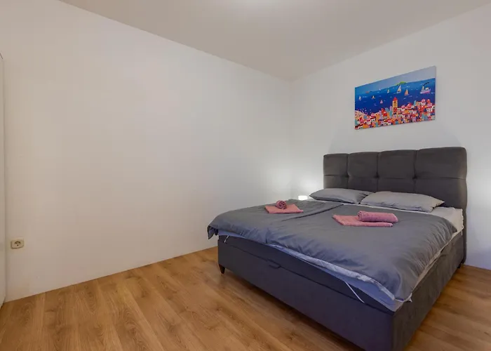 In With Kitchen توراني