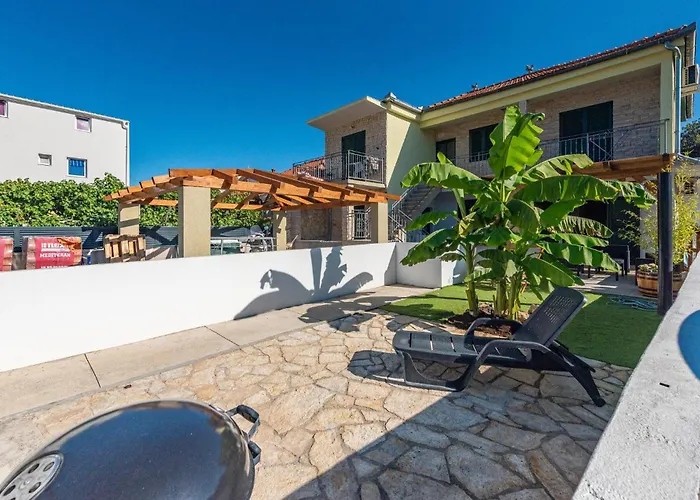 In With Kitchen * توراني